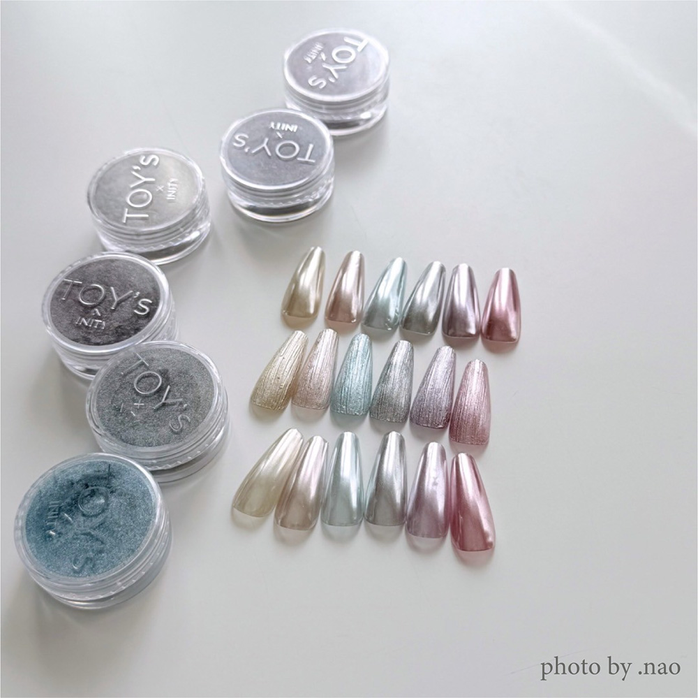 TOY's×INITY ホワイトメタリックパウダー 0.3g T-WM03 アイスブルー