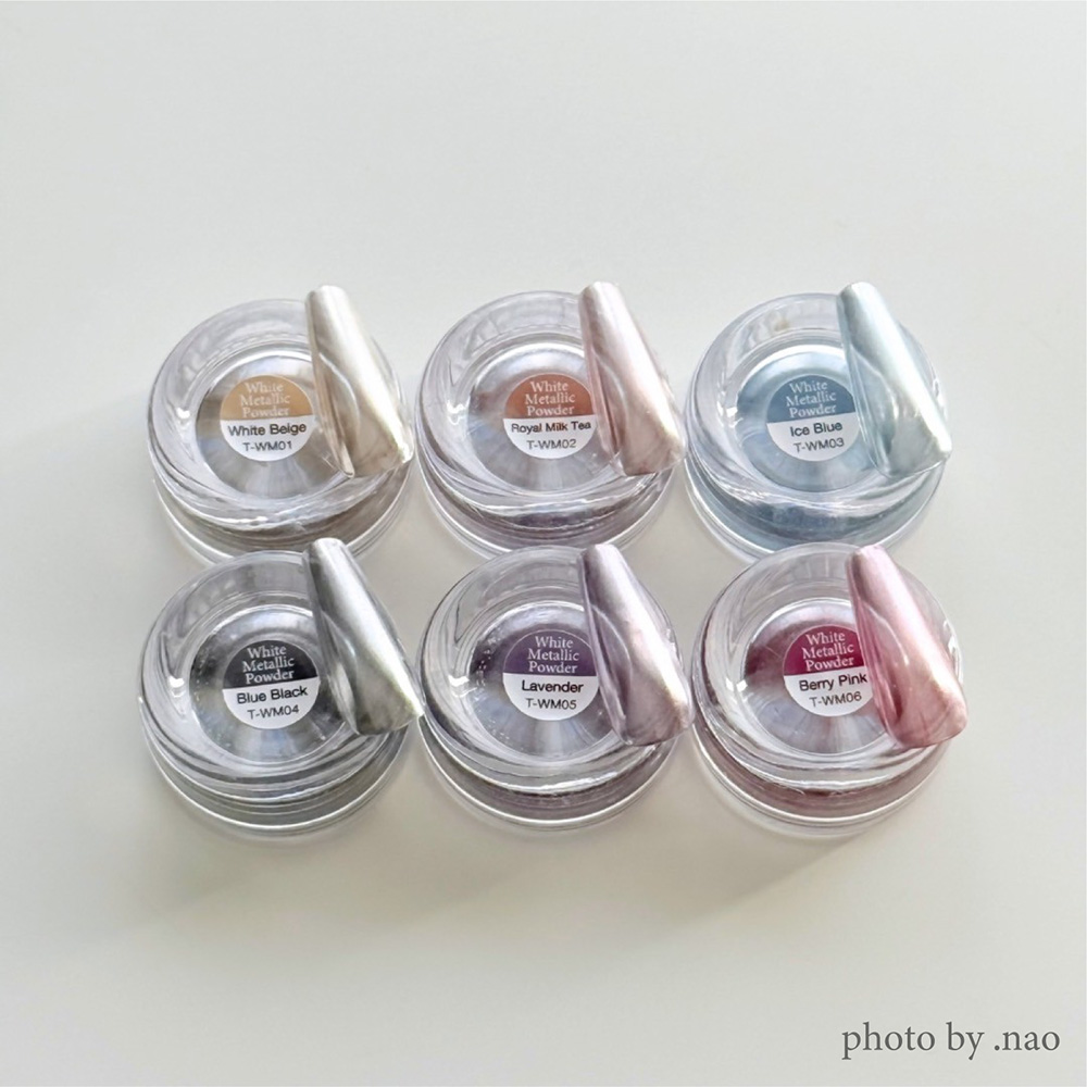 TOY's×INITY ホワイトメタリックパウダー 0.3g T-WM06 ベリーピンク