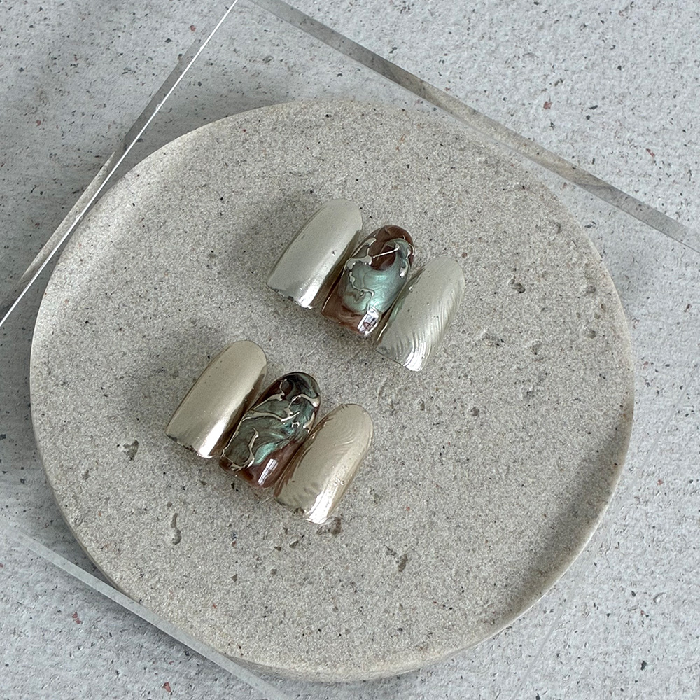 マティエール プレストミラーパウダー 0.5g ゴールド 4453