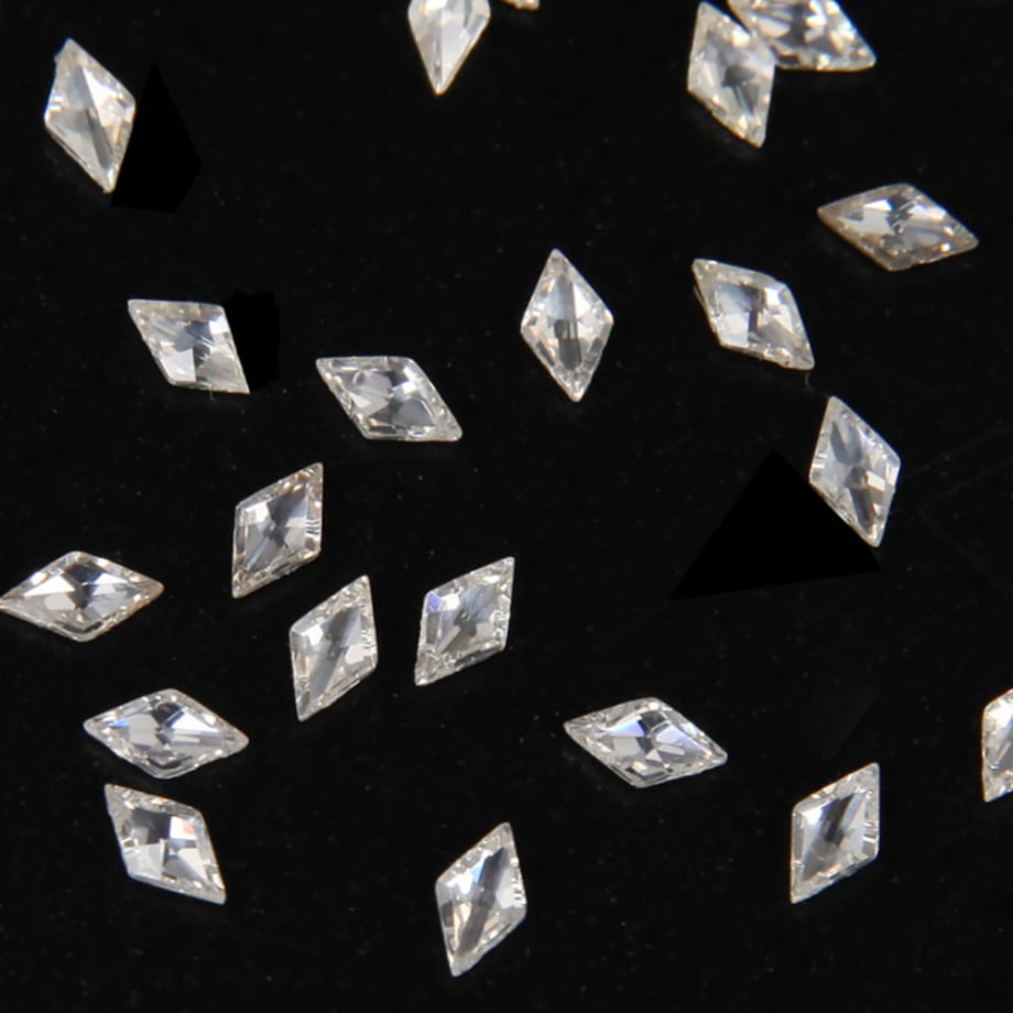 Boutique Korea miniピョンクリスタル 50個 ダイヤ1.5×3mm Mini-01